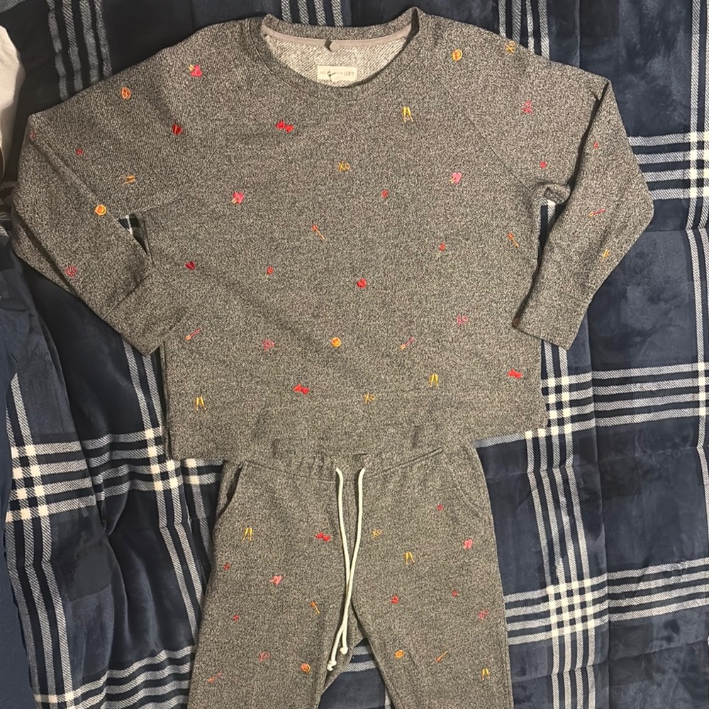 Lou & Grey Women’s Gray Track Pants (XS) and Sweater (M) - Picture 1 of 6